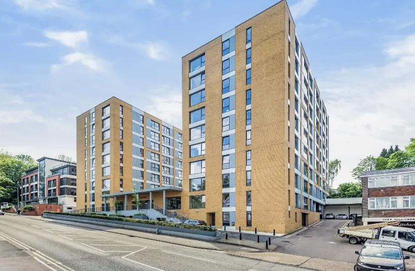 Image of the property Modern 1-Bed Flat for Sale | Private Balcony & Parking | Near Sevenoaks Station